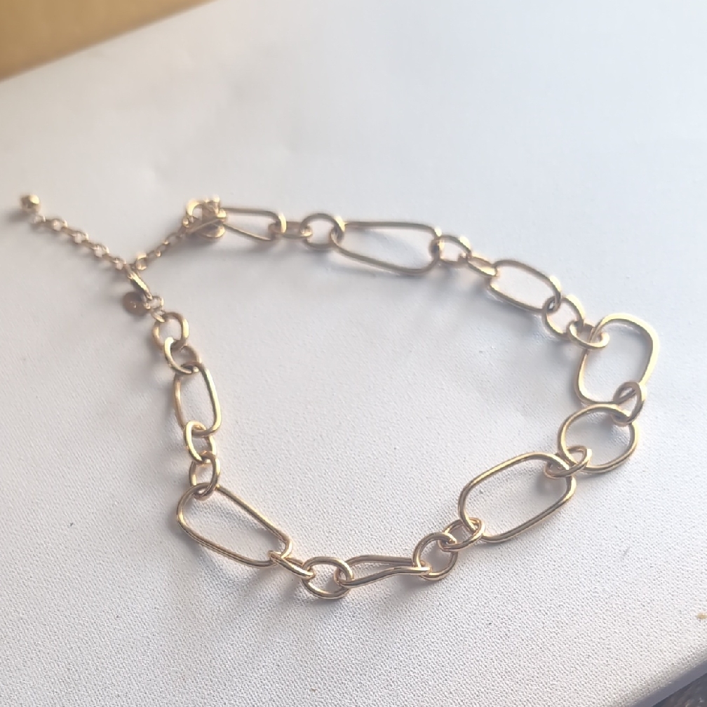 Reese Abstract Chain Gold Necklace